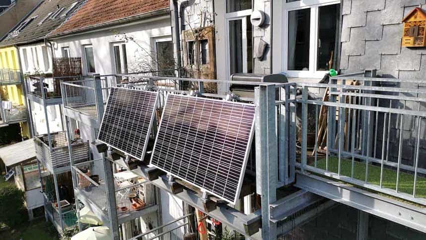 Balkon-Photovoltaik-Anlagen
